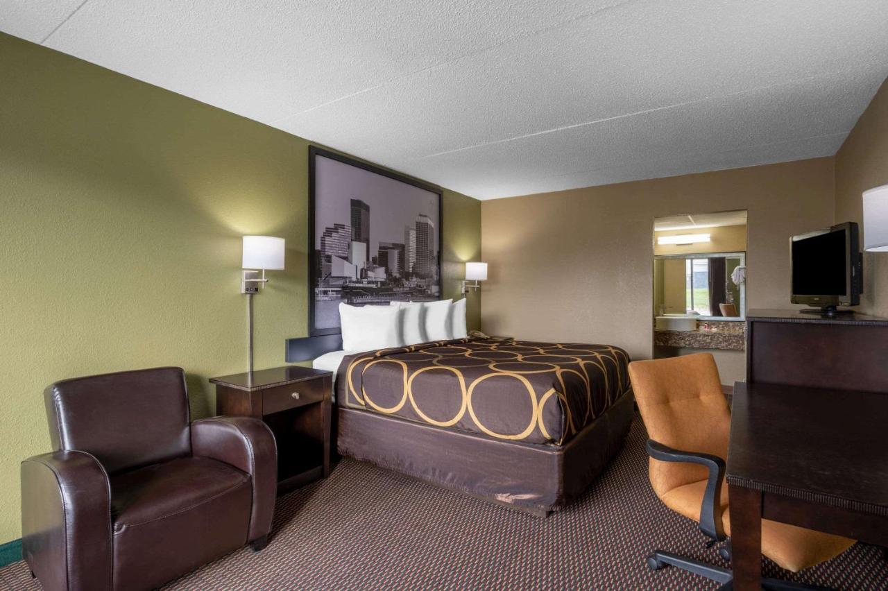 Super 8 By Wyndham Perrysburg-Toledo Hotel Exterior foto