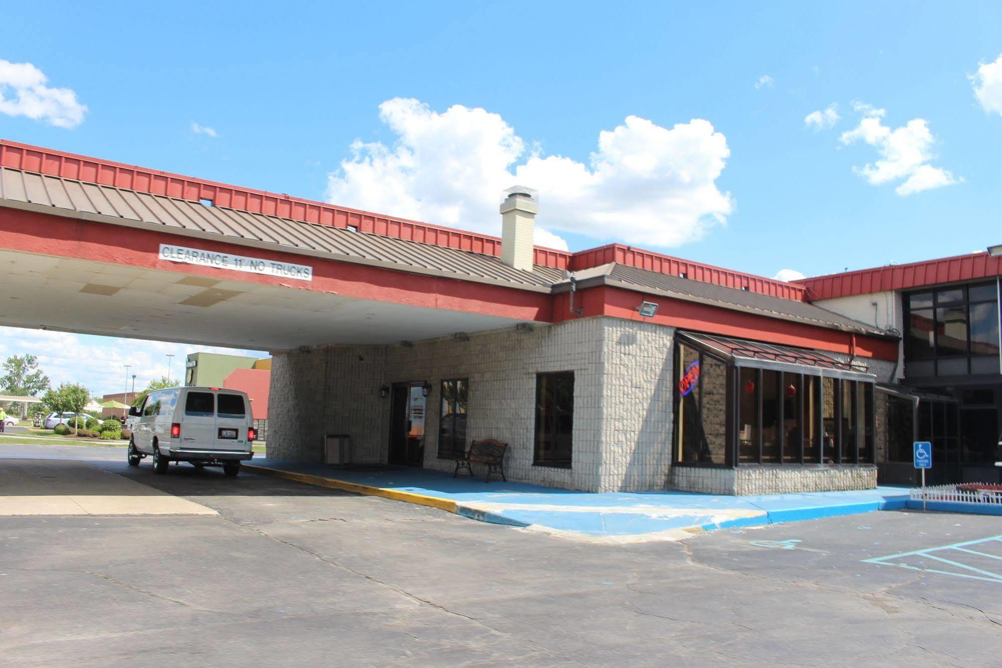 Super 8 By Wyndham Perrysburg-Toledo Hotel Exterior foto