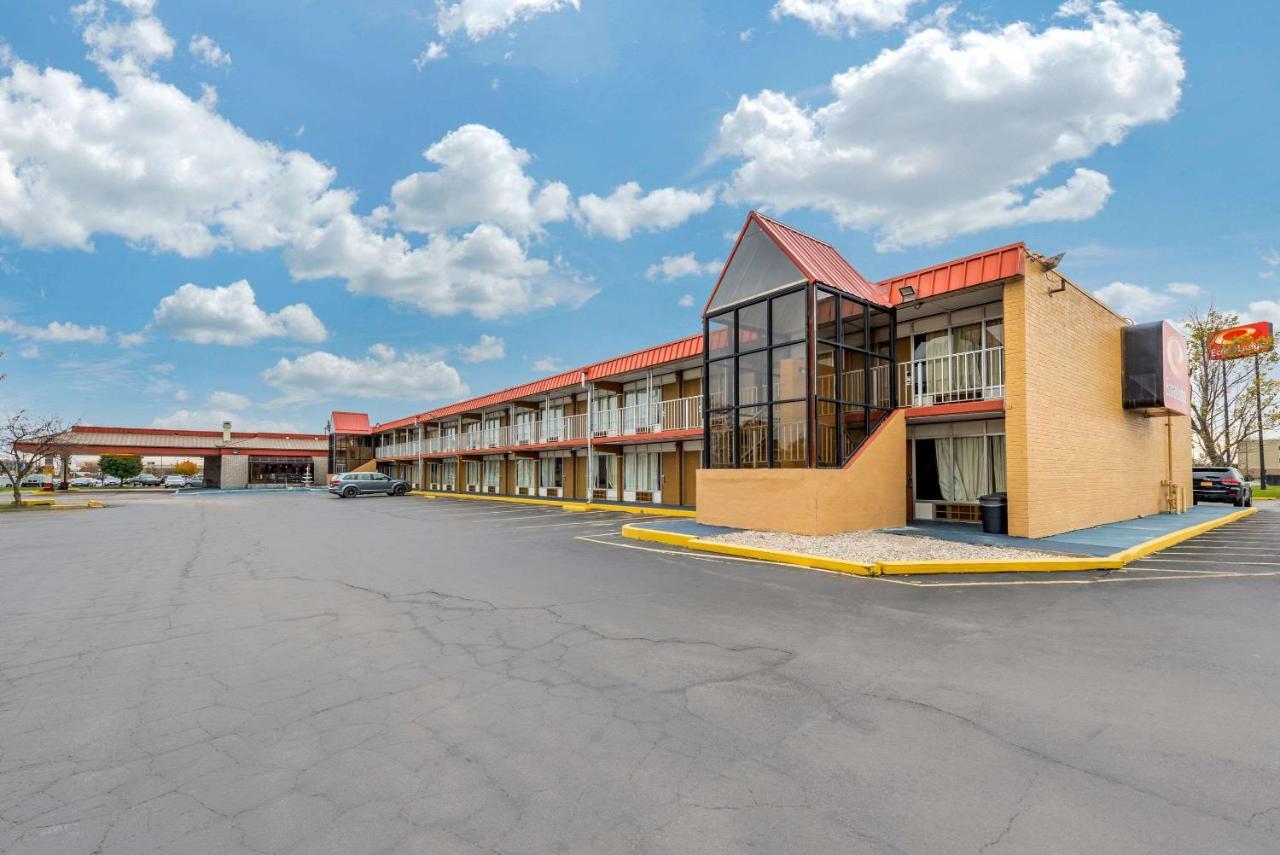 Super 8 By Wyndham Perrysburg-Toledo Hotel Exterior foto
